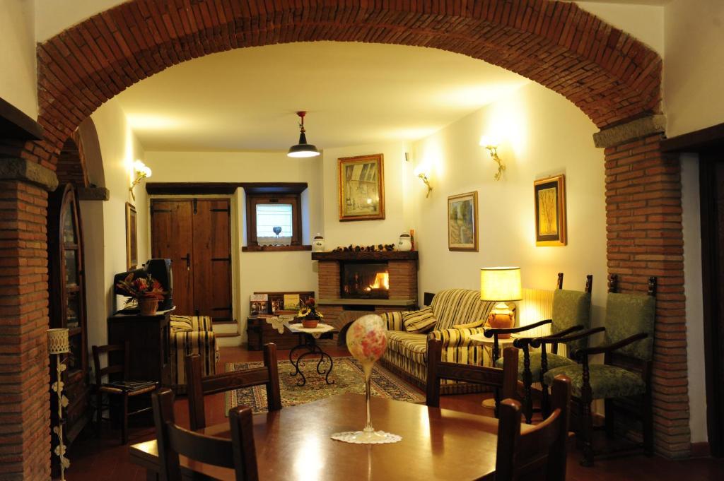 أنغياري Agriturismo Il Sasso المظهر الخارجي الصورة