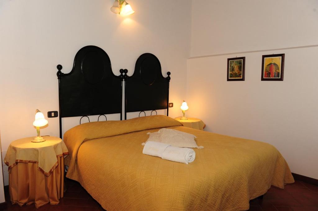 أنغياري Agriturismo Il Sasso الغرفة الصورة
