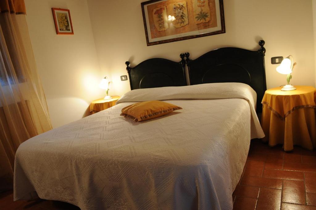 أنغياري Agriturismo Il Sasso الغرفة الصورة